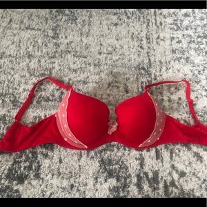Victoria Secrets Demi bra